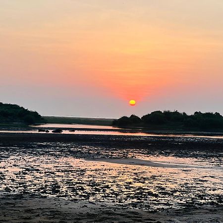 Kingfisher Beach Resort-Yala Кірінда Екстер'єр фото